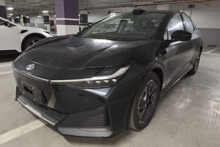Used Toyota bZ3 2024 616 km Long-Range Premium Guazi used car, China used car export, Used car for sale, Used  cars, Cheapest cars for sale