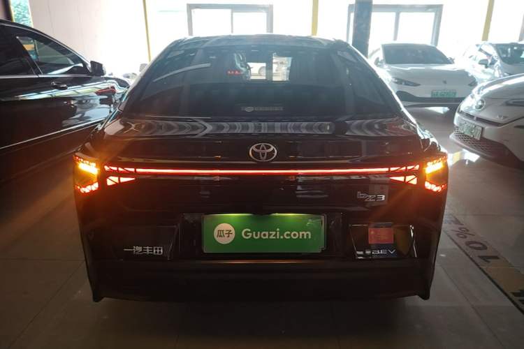 Used Toyota bZ3 2024 517 km Elite PRO Rear