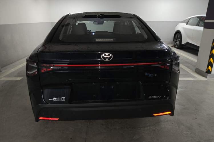 Used Toyota bZ3 2024 616 km Long-Range Premium Rear