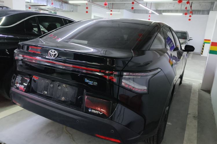 Used Toyota bZ3 2024 517 km Elite PRO Rear Right 45 Deg