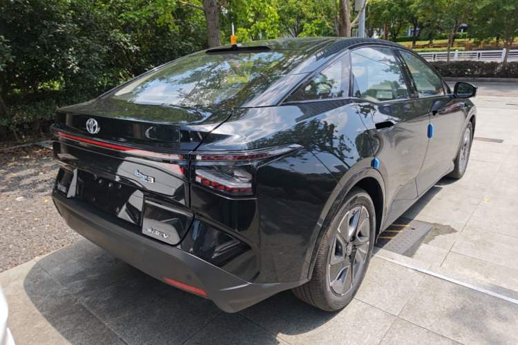 Used Toyota bZ3 2024 616 km Long-Range Premium Rear Right 45 Deg