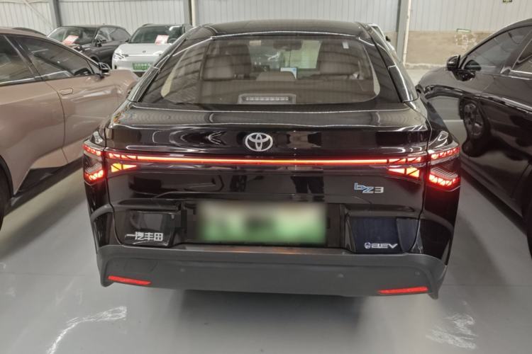 Used Toyota bZ3 2024 517 km Elite PRO Rear