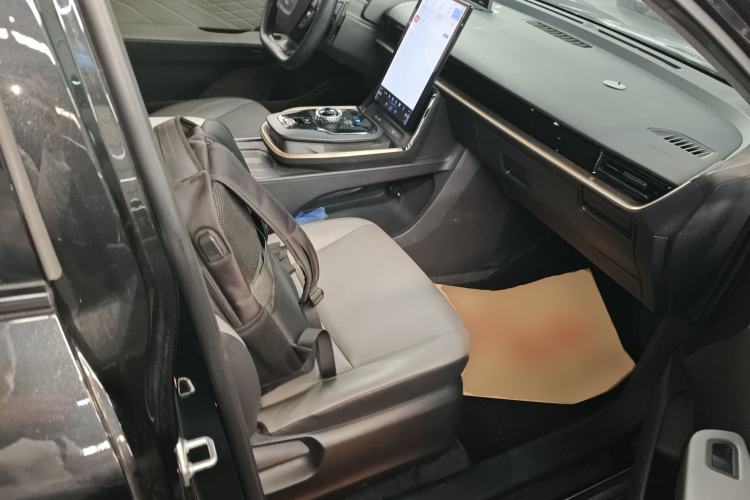 Used Toyota bZ3 2024 517 km Elite PRO Right Front Seat