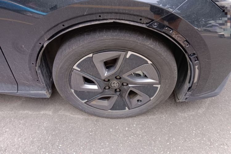 Used Toyota bZ3 2024 517 km Elite PRO Right Front Wheel Hub