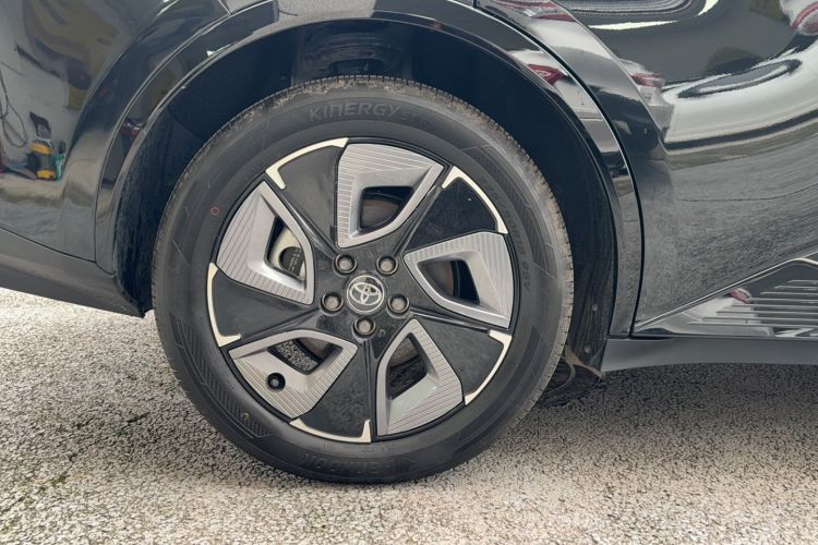 Used Toyota bZ3 2024 517 km Elite PRO Right Rear Wheel Hub
