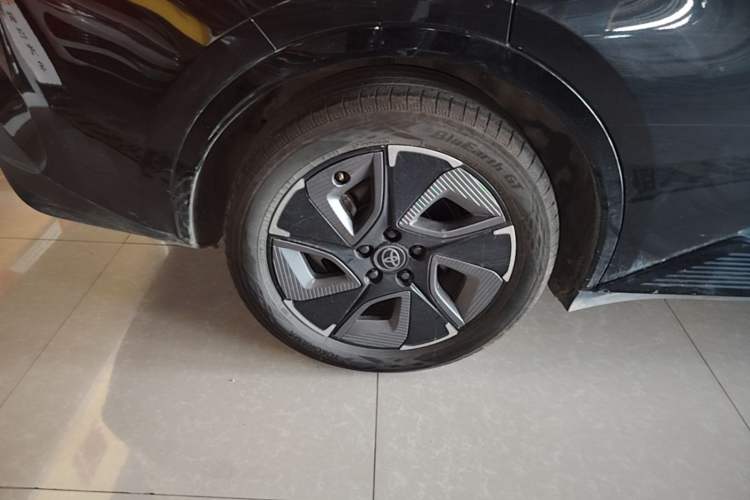 Used Toyota bZ3 2024 517 km Elite PRO Right Rear Wheel Hub