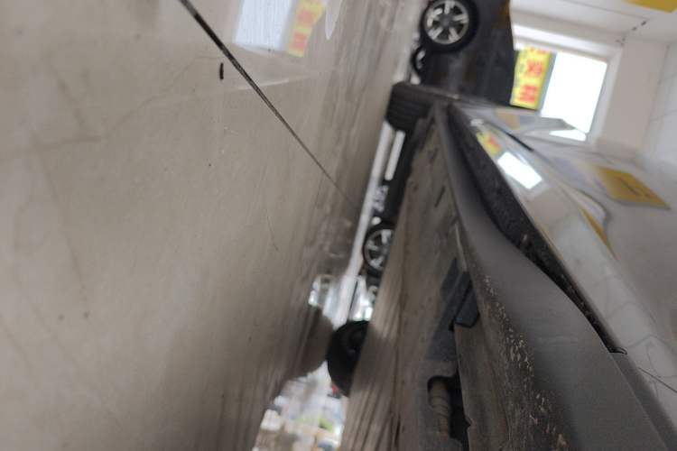 Used Toyota bZ3 2024 517 km Elite PRO Right Side Sill