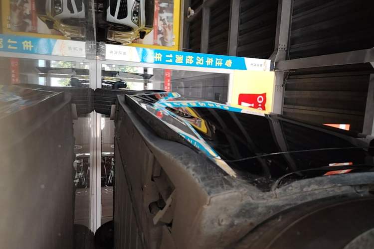 Used Toyota bZ3 2024 517 km Elite PRO Right Side Sill