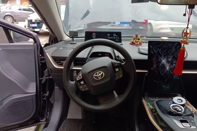Used Toyota bZ3 2024 517 km Elite PRO Steering Wheel