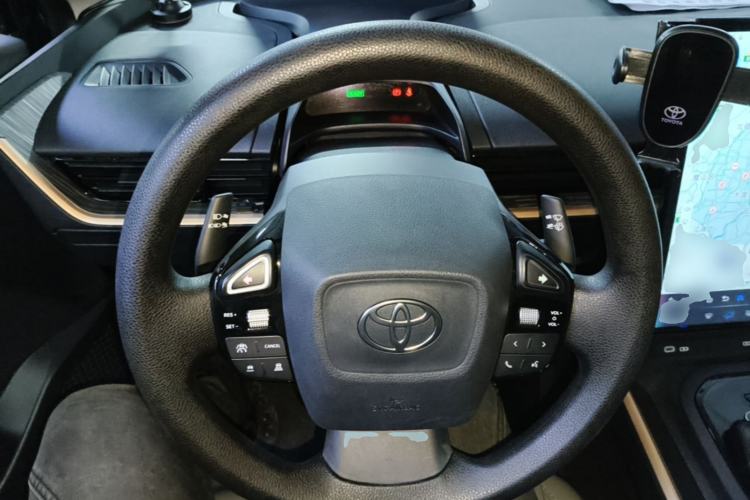 Used Toyota bZ3 2024 517 km Elite PRO Steering Wheel