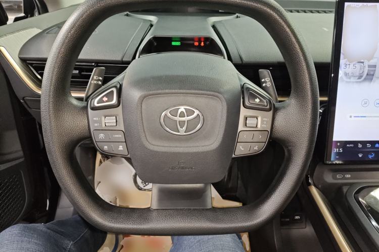 Used Toyota bZ3 2024 517 km Elite PRO Steering Wheel
