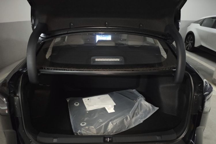 Used Toyota bZ3 2024 616 km Long-Range Premium Trunk