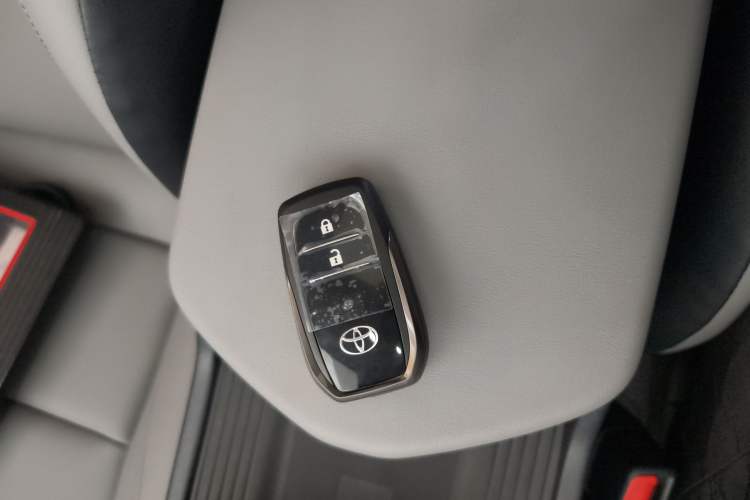 Used Toyota bZ3 2024 517 km Elite PRO Vehicle Key