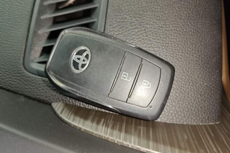 Used Toyota bZ3 2024 517 km Elite PRO Vehicle Key