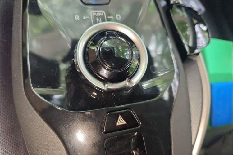 Used Toyota bZ3 2024 517 km Elite PRO Gear Lever