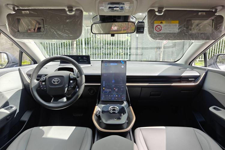 Used Toyota bZ3 2024 517 km Elite PRO Interior 2