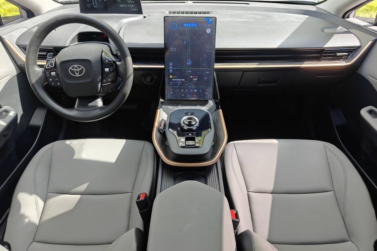 Used Toyota bZ3 2024 517 km Elite PRO Interior 3