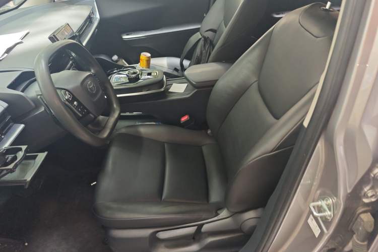 Used Toyota bZ3 2024 517 km Elite PRO Left Front Seat