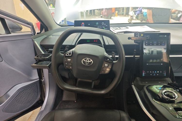Used Toyota bZ3 2024 517 km Elite PRO Steering Wheel