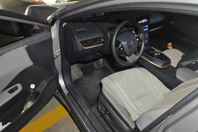 Used Toyota bZ3 2024 616 km Long-Range PRO Driver Seat