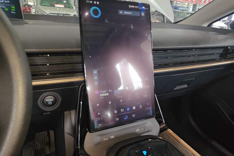 Used Toyota bZ3 2024 517 km Elite PRO Audio And AC Panel