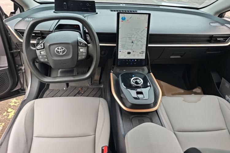 Used Toyota bZ3 2024 517 km Elite PRO Center Console