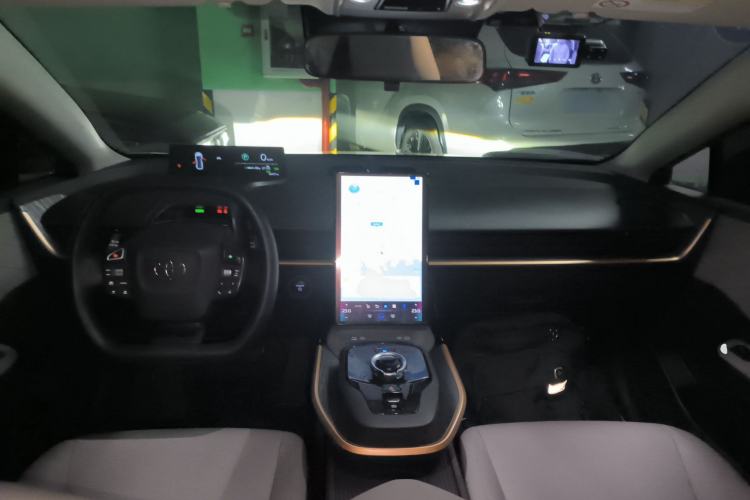 Used Toyota bZ3 2024 517 km Elite PRO Center Console
