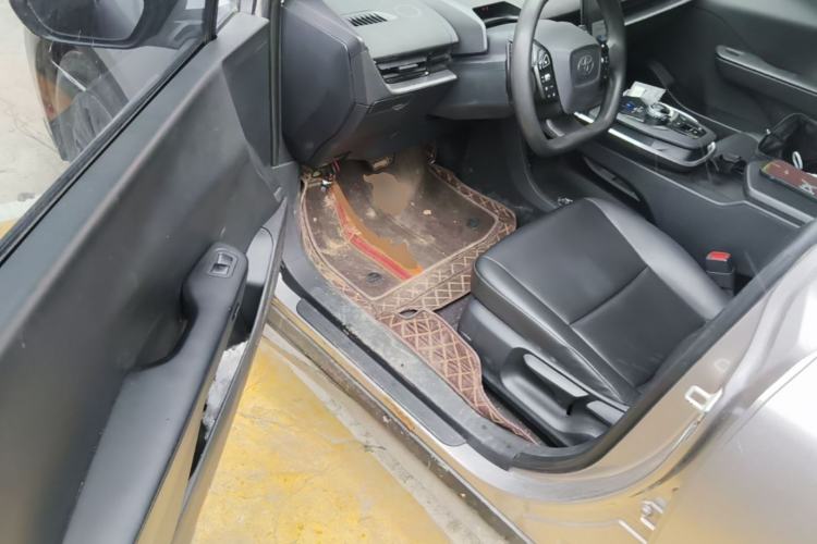 Used Toyota bZ3  Driver Seat