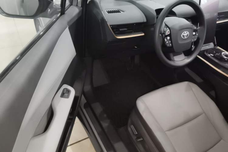 Used Toyota bZ3 2024 517 km Elite PRO Driver Seat