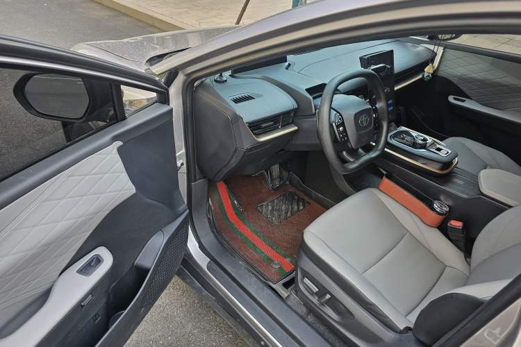 Used Toyota bZ3 2024 517 km Elite PRO Driver Seat
