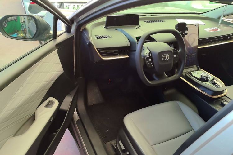 Used Toyota bZ3 2024 517 km Elite PRO Driver Seat
