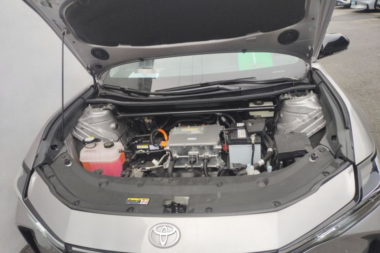 Used Toyota bZ3 2024 517 km Elite PRO Engine Bay