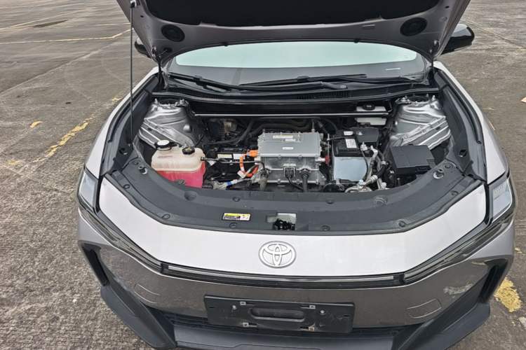 Used Toyota bZ3 2024 517 km Elite PRO Engine Bay