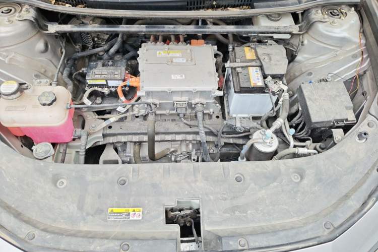 Used Toyota bZ3 2024 517 km Elite PRO Engine Bay
