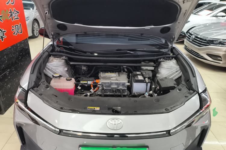 Used Toyota bZ3 2024 517 km Elite PRO Engine Bay