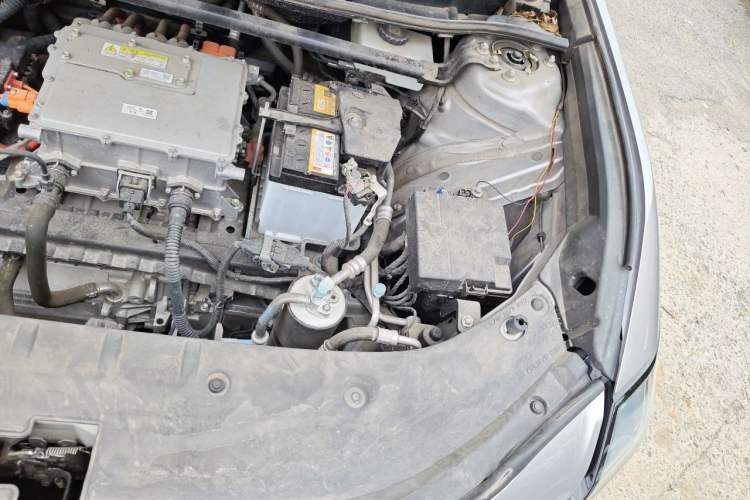 Used Toyota bZ3 2024 517 km Elite PRO Engine Bay Left