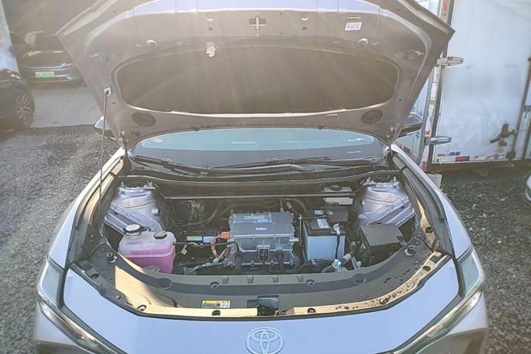 Used Toyota bZ3 2024 517 km Elite PRO Engine Bay