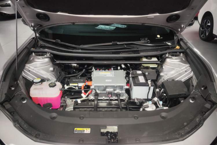 Used Toyota bZ3 2024 517 km Elite PRO Engine Bay