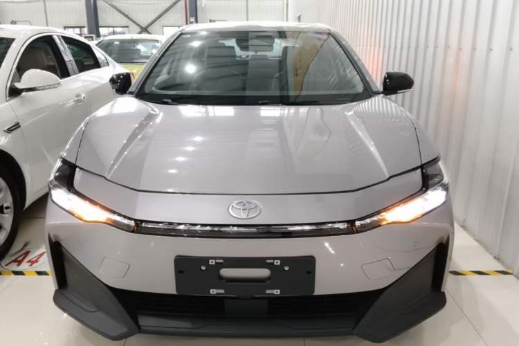 Used Toyota bZ3 2024 517 km Elite PRO Front