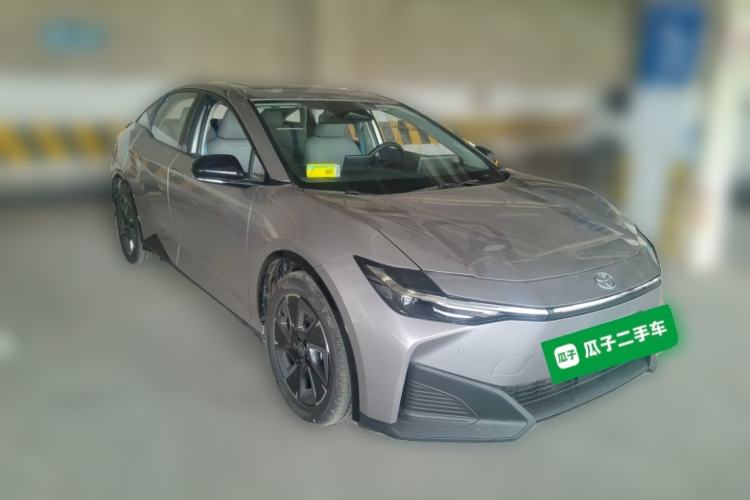 Used Toyota bZ3 2024 517 km Elite PRO Front Right 45 Deg
