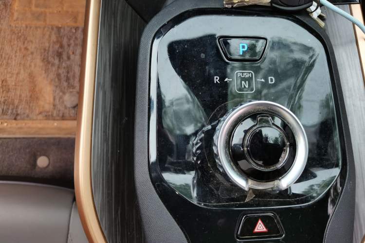 Used Toyota bZ3 2024 517 km Elite PRO Gear Lever