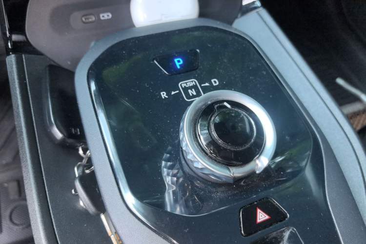Used Toyota bZ3 2024 517 km Elite PRO Gear Lever