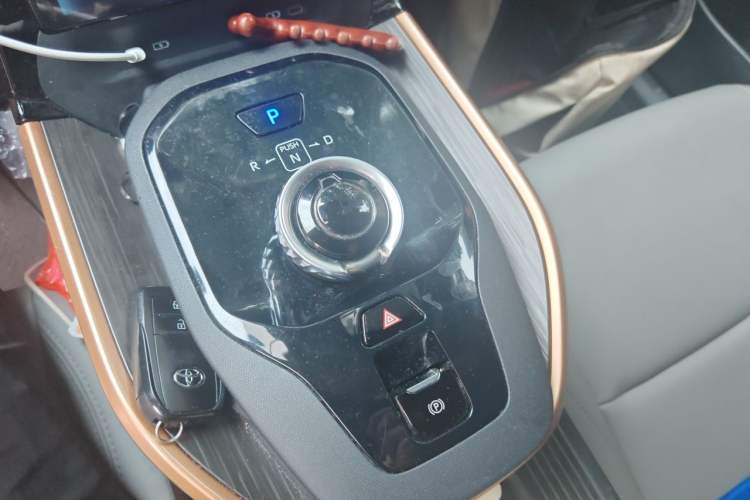 Used Toyota bZ3 2024 517 km Elite PRO Gear Lever