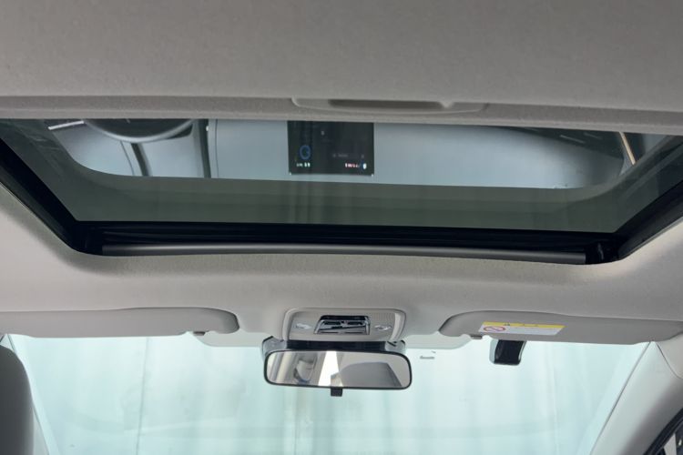 Used Toyota bZ3 2024 517 km Elite PRO Headliner