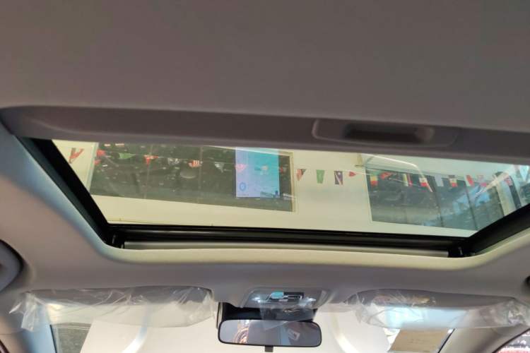 Used Toyota bZ3 2024 517 km Elite PRO Headliner