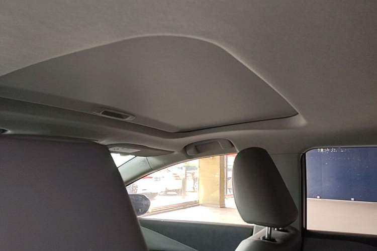 Used Toyota bZ3 2024 517 km Elite PRO Headliner