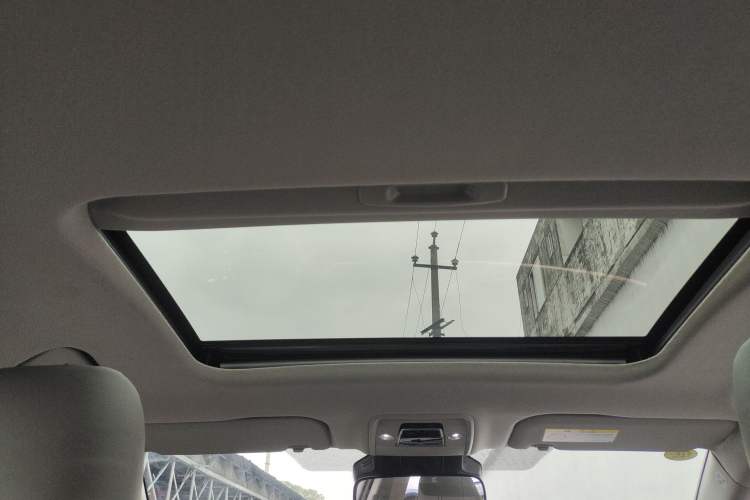 Used Toyota bZ3 2024 517 km Elite PRO Headliner