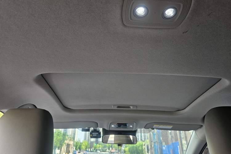 Used Toyota bZ3 2024 517 km Elite PRO Headliner