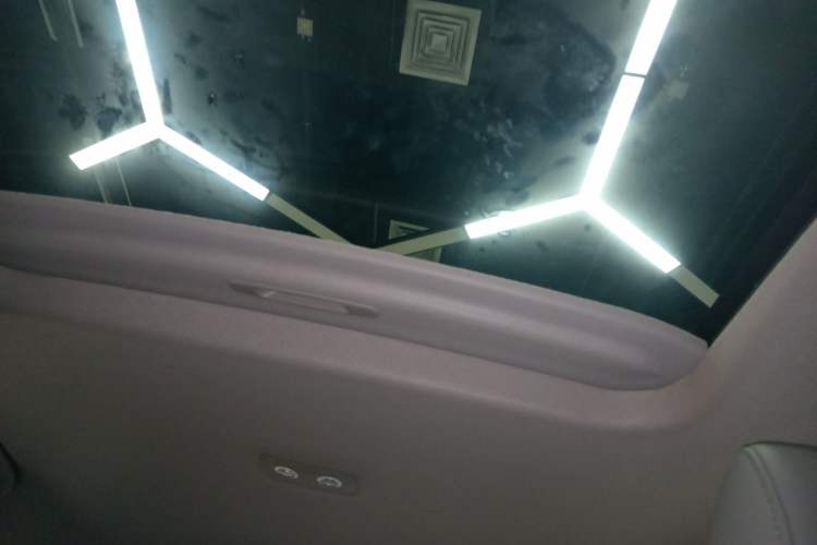 Used Toyota bZ3 2024 616 km Long-Range Premium Headliner