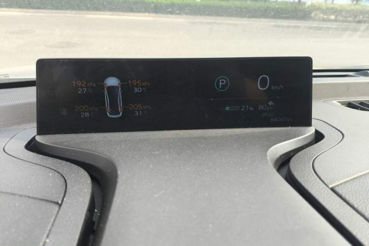 Used Toyota bZ3 2024 517 km Elite PRO Instrument Cluster